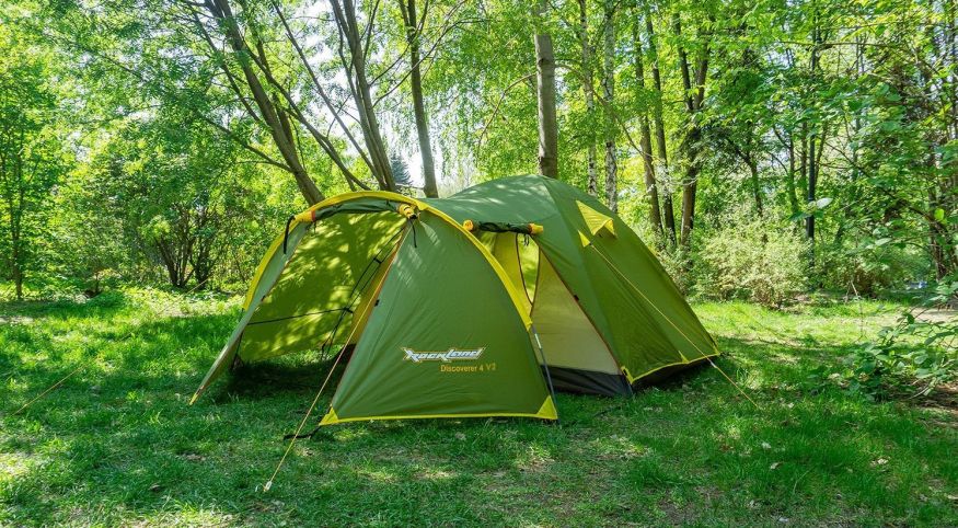 Палатка RockLand Discoverer 4 v2, четырехместная